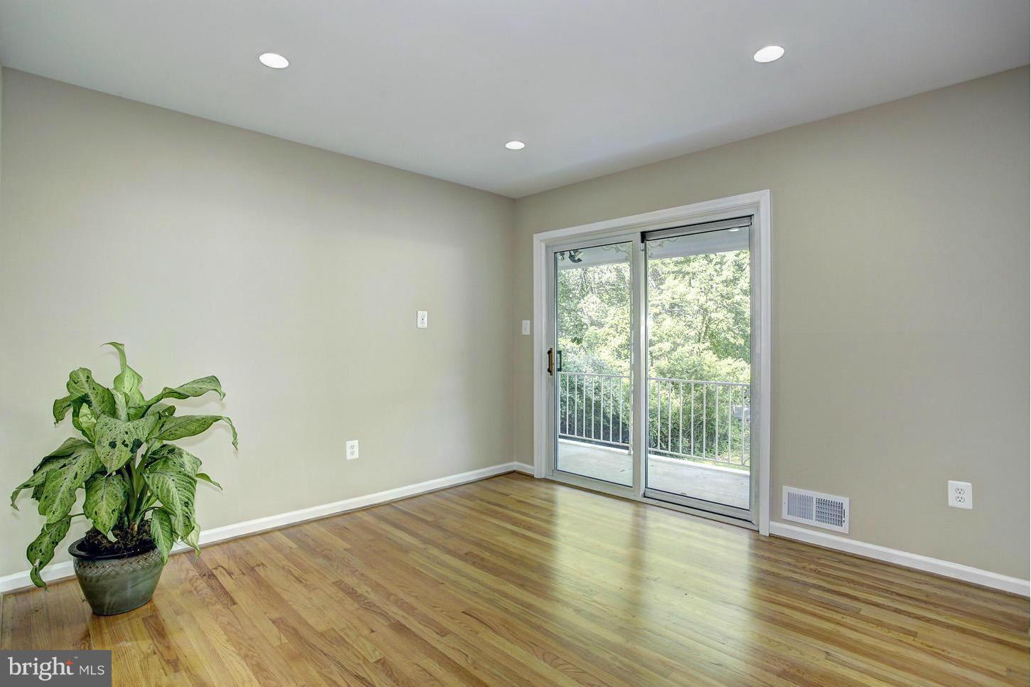 MANTUA - Residential