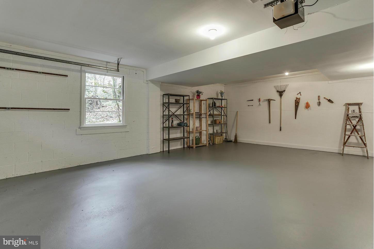 MANTUA - Residential