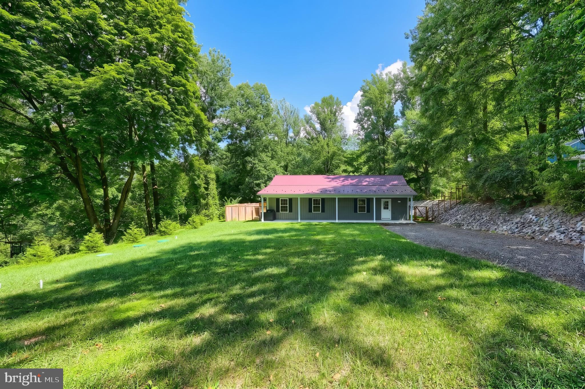 251 HIGHVIEW DRIVE