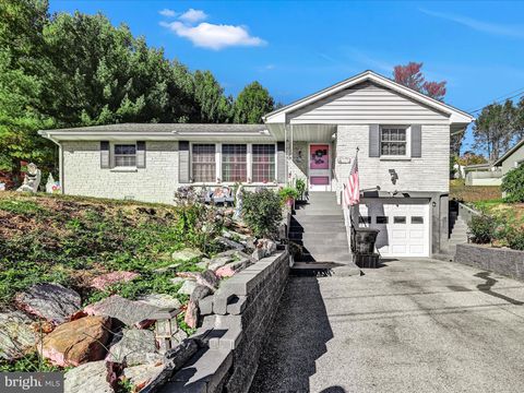 Photo of 134 Rapho Street, Manheim, PA 17545 (MLS # PALA2059826)