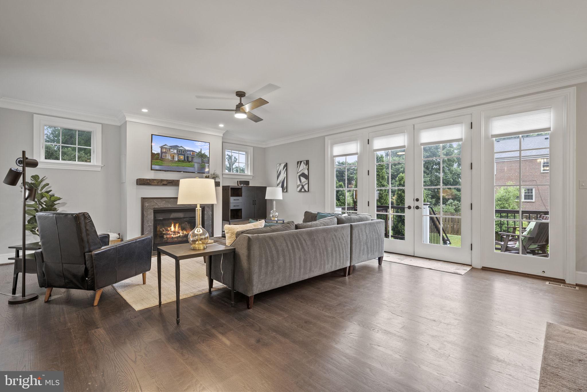 COBBS GROVE - Residential