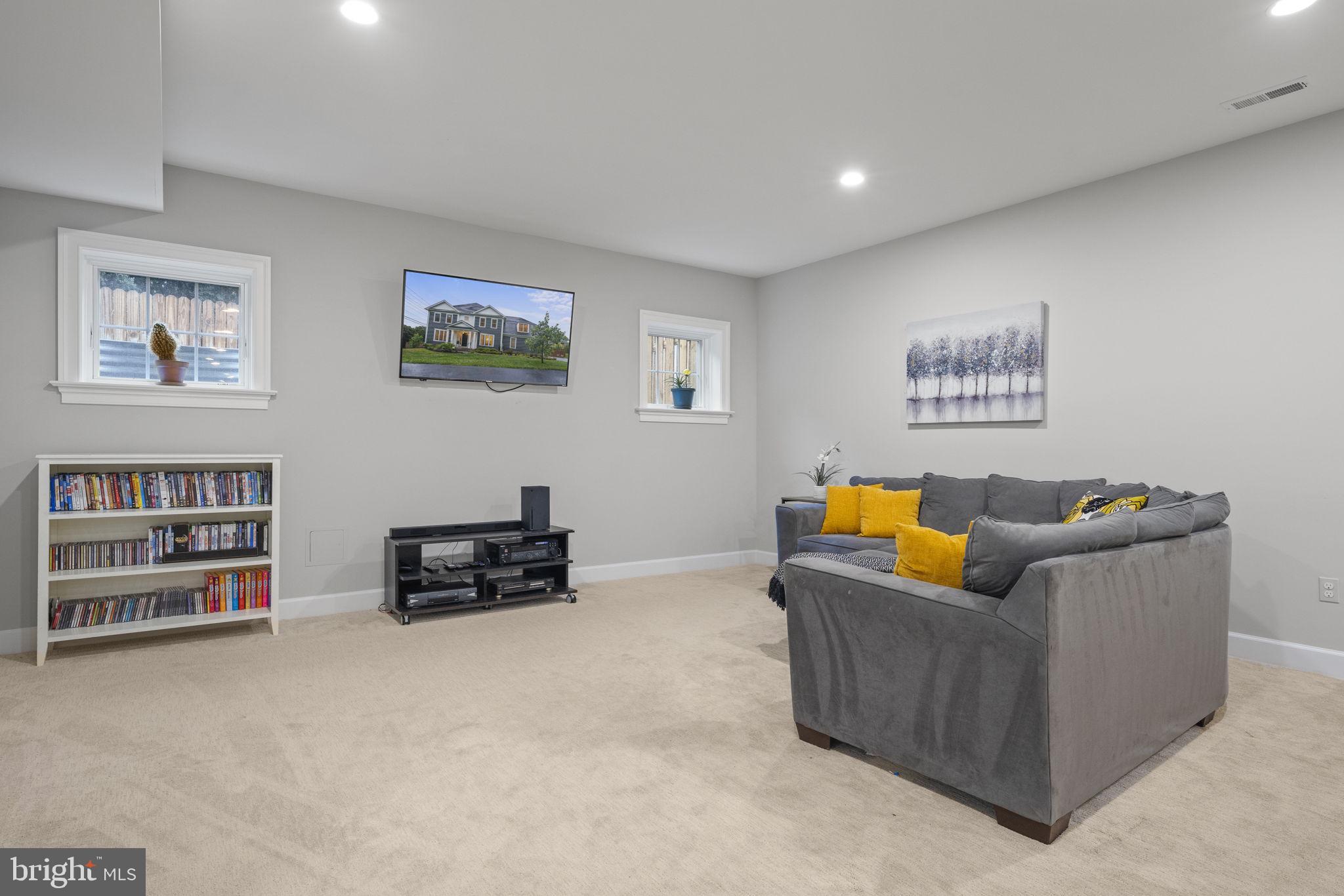 COBBS GROVE - Residential