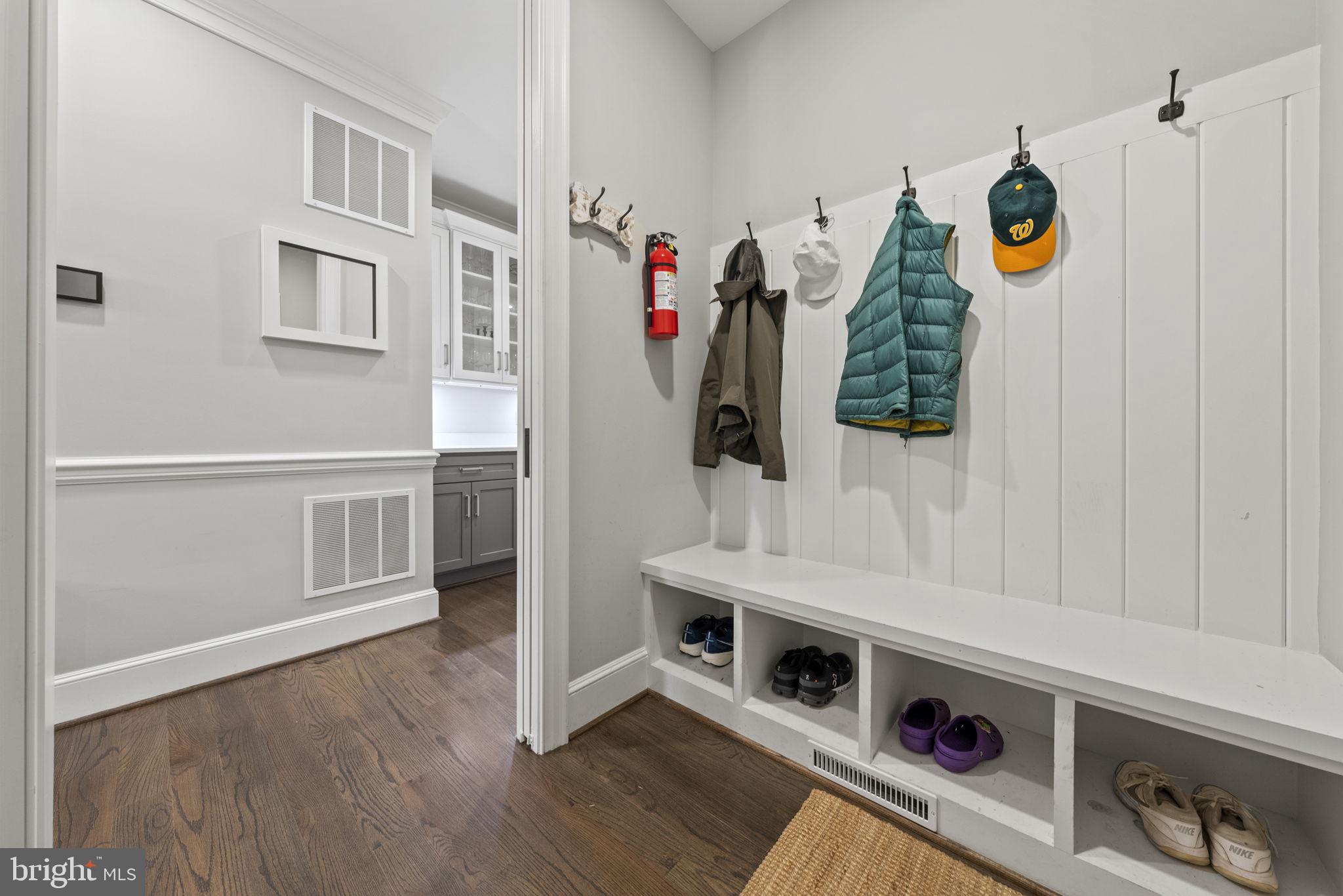 COBBS GROVE - Residential