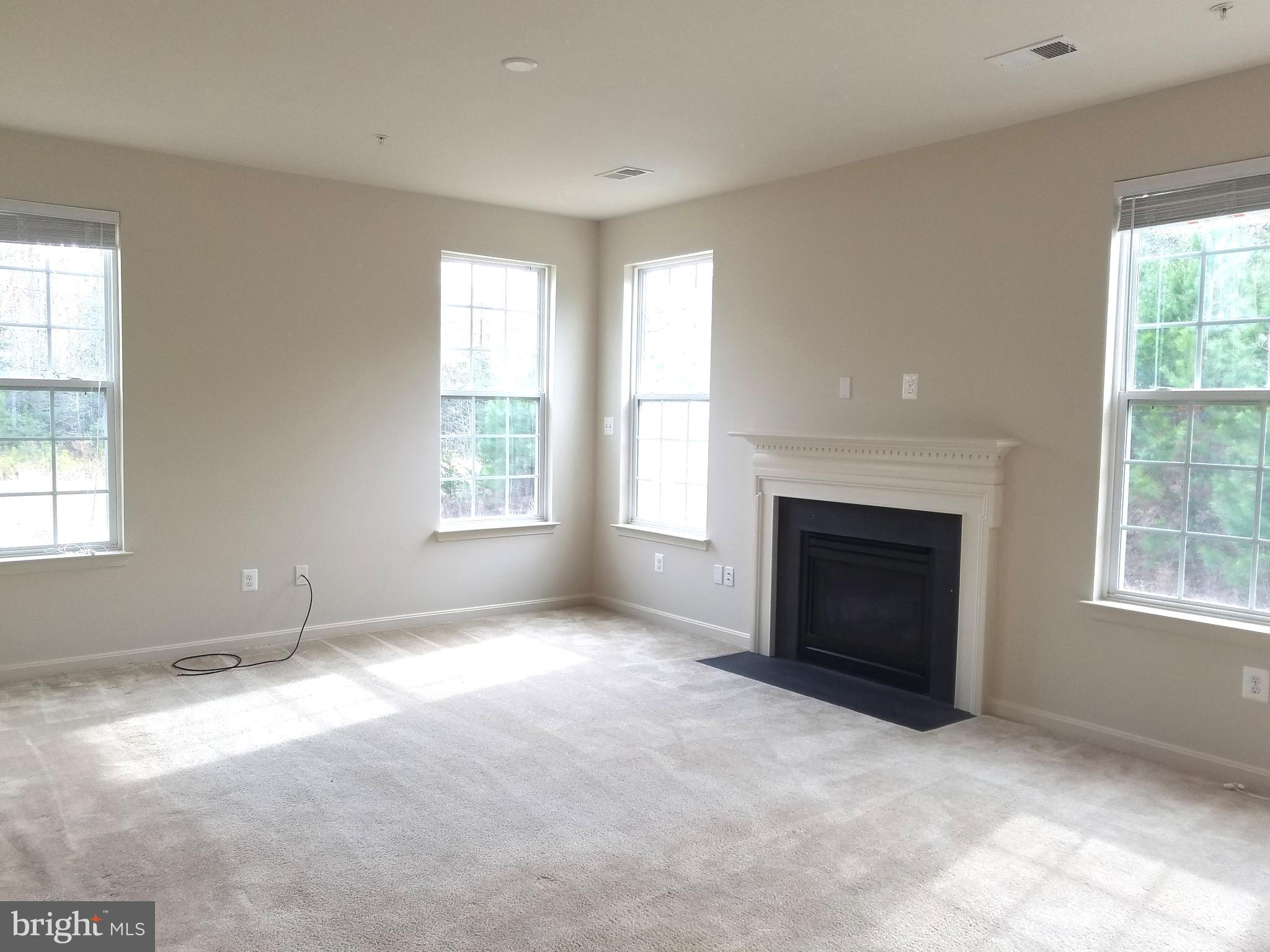 WOODLAND PK AT WILDEWOOD - Residential Lease