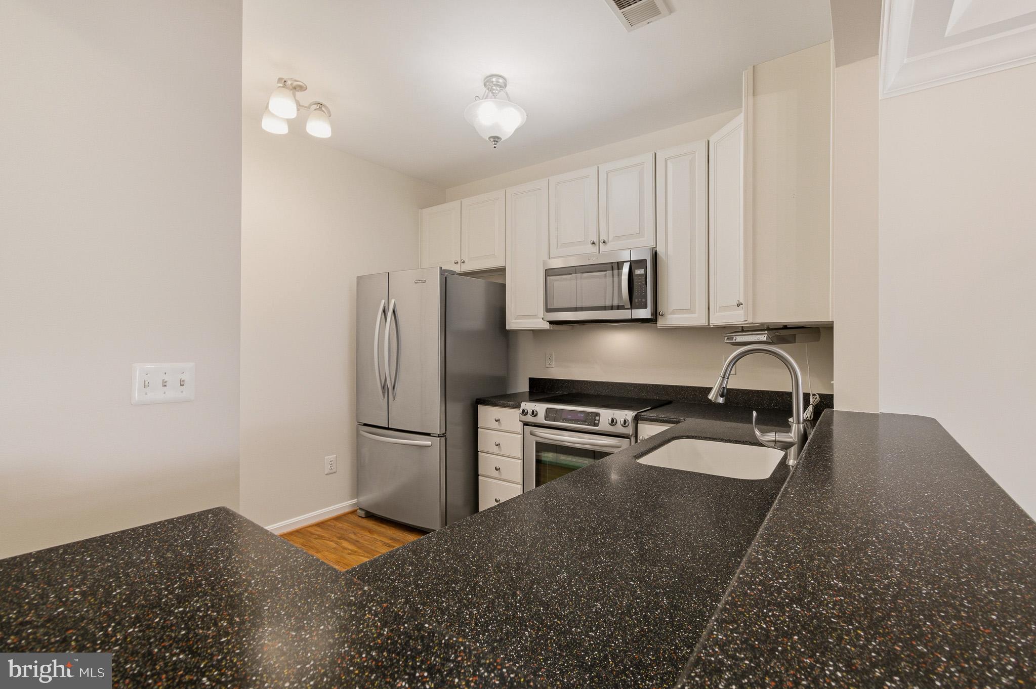 MAPLECREST - Residential