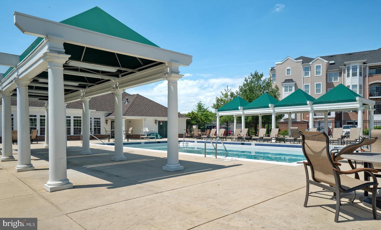 MAPLECREST - Residential