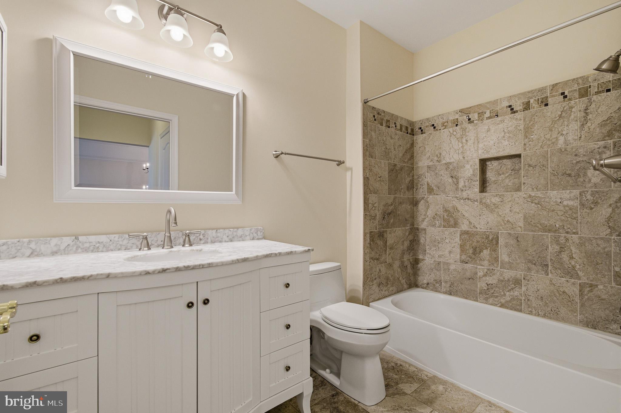 MAPLECREST - Residential