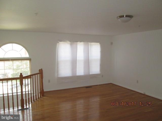 CRISPIN WOODS - Residential