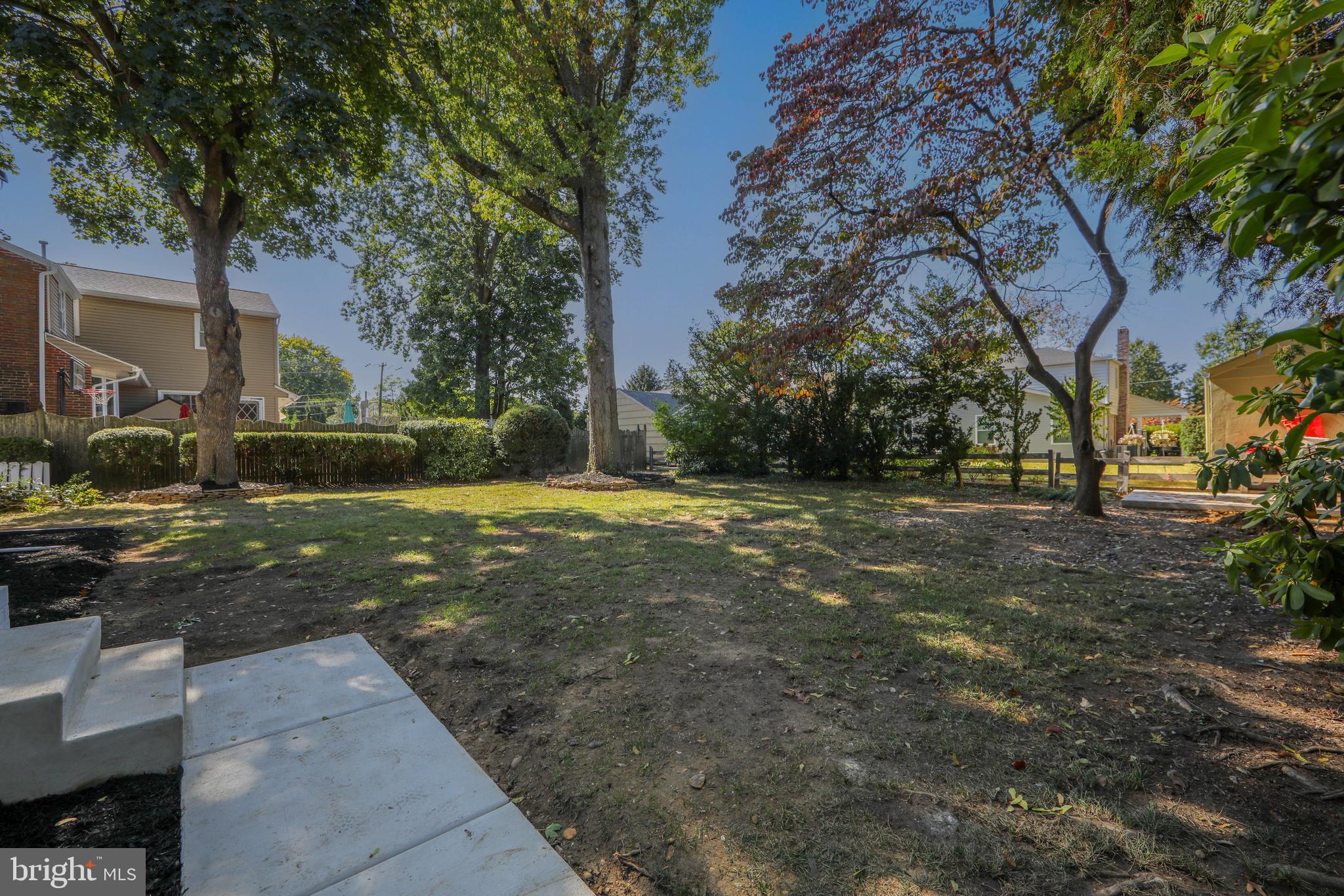 203 W CRYSTAL LAKE AVENUE