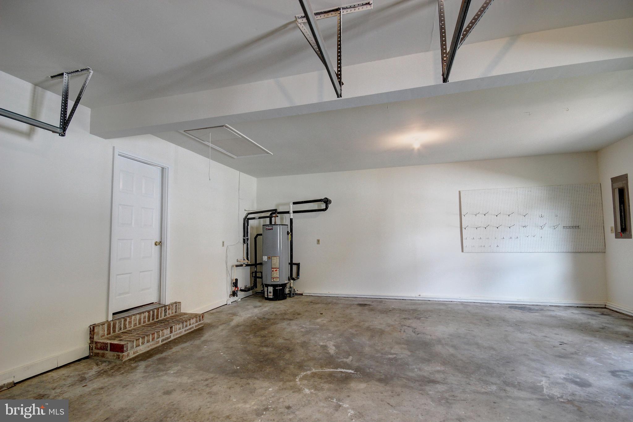 MORRIS ACRES - Residential