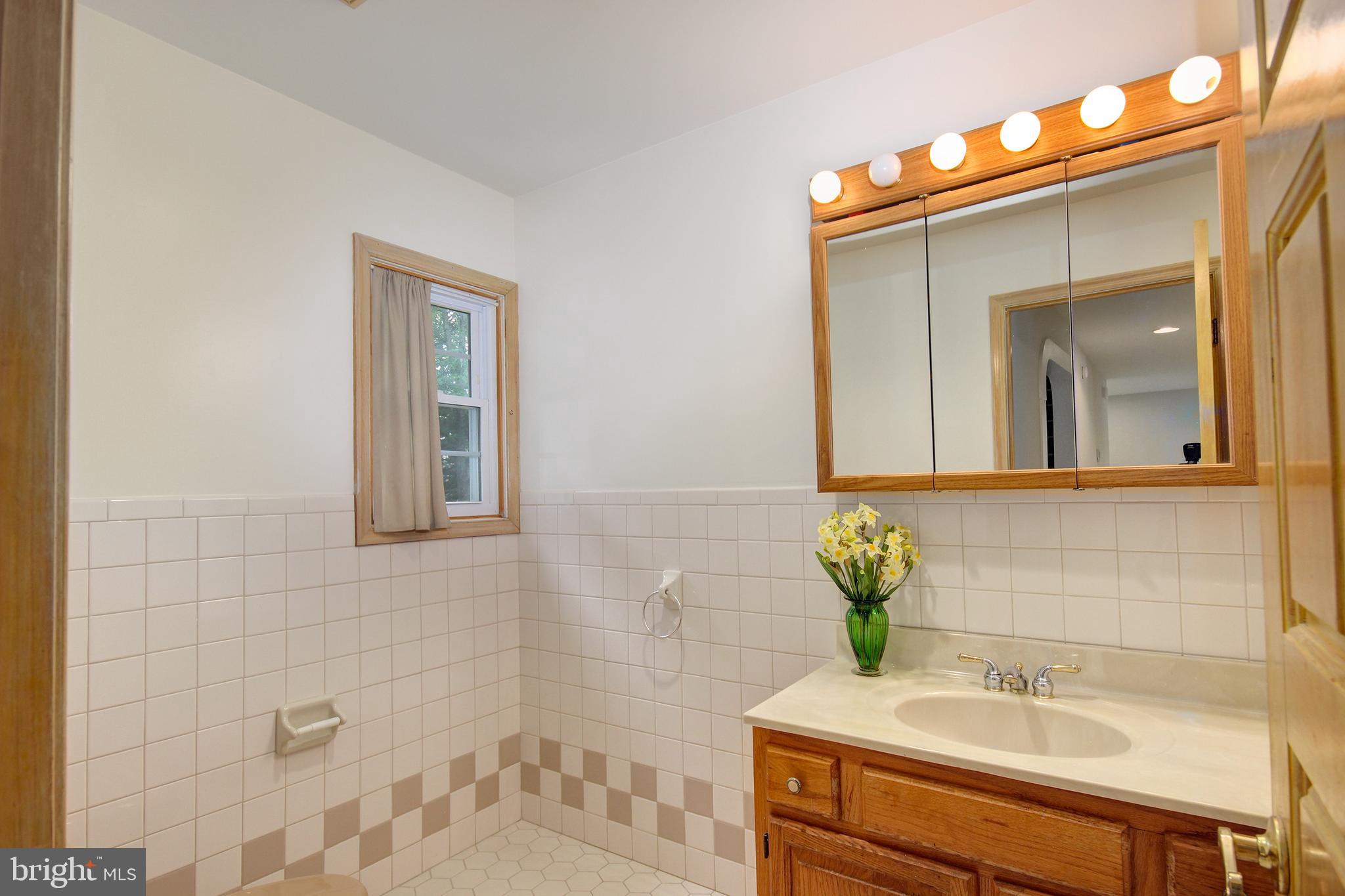 MORRIS ACRES - Residential