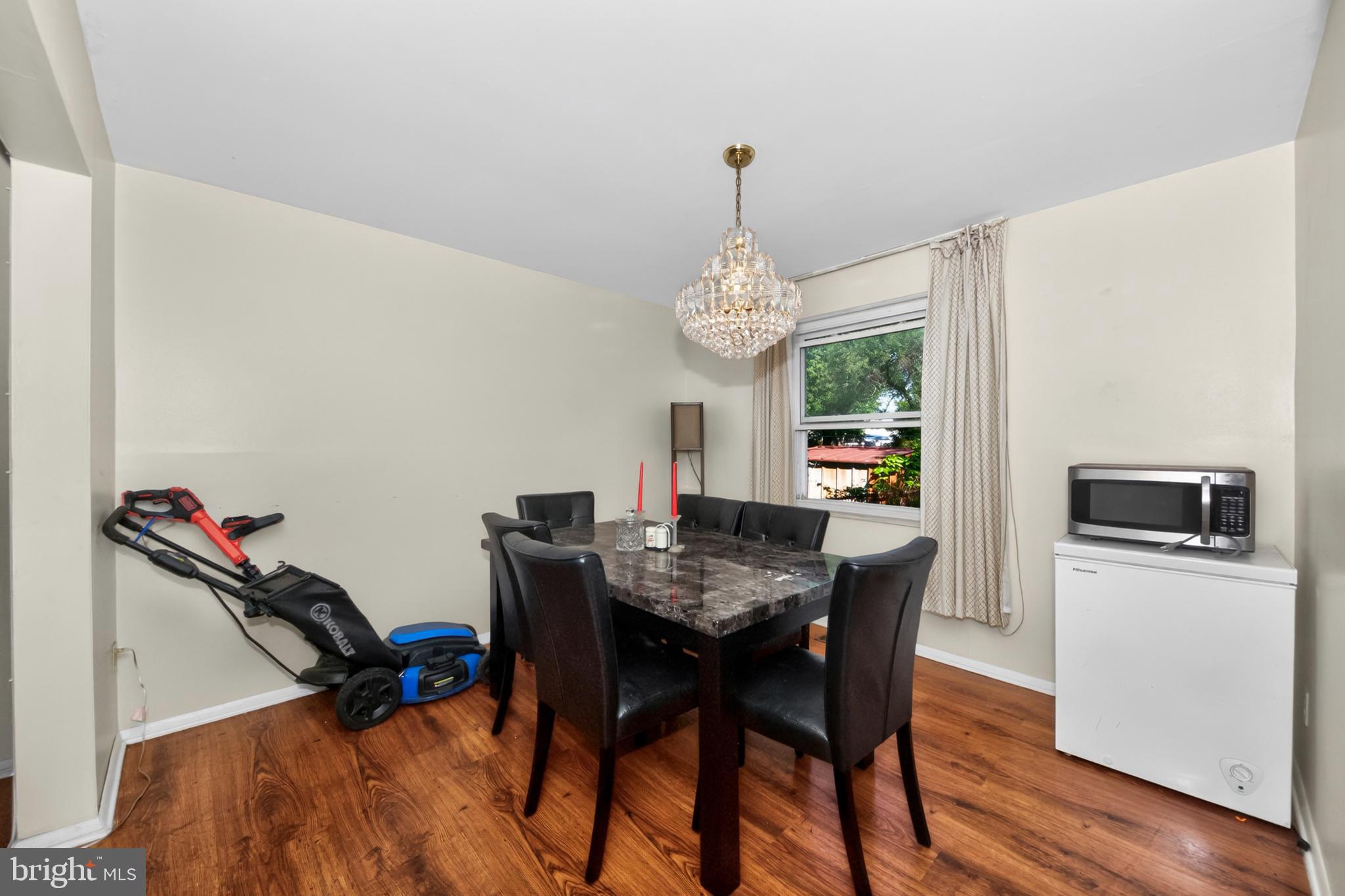 CROWN ESTATES - Residential