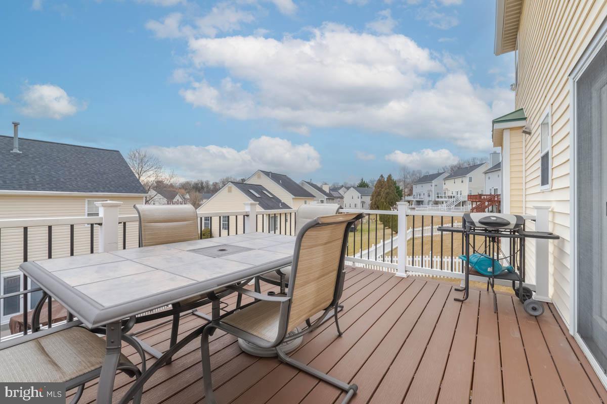 WILLOW HILL - Residential