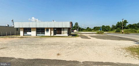 Photo of 920 Radio Road, TUCKERTON, NJ 08087 (MLS # NJOC2043786)