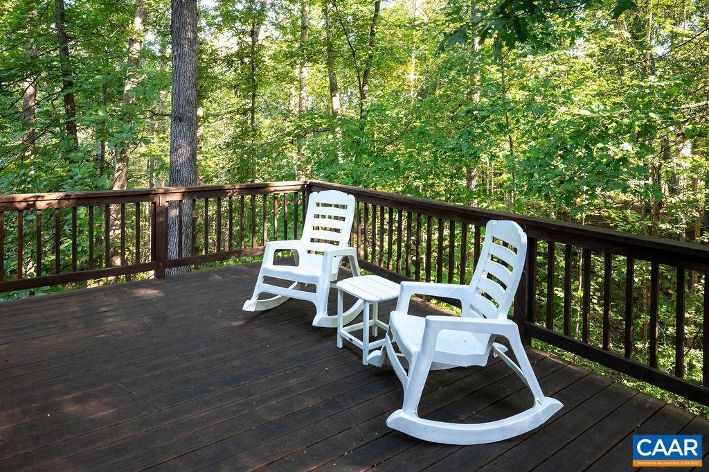 LAKE REYNOVIA - Residential