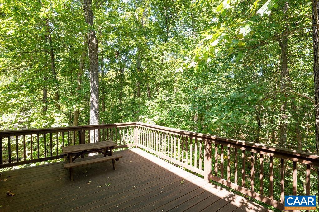 LAKE REYNOVIA - Residential