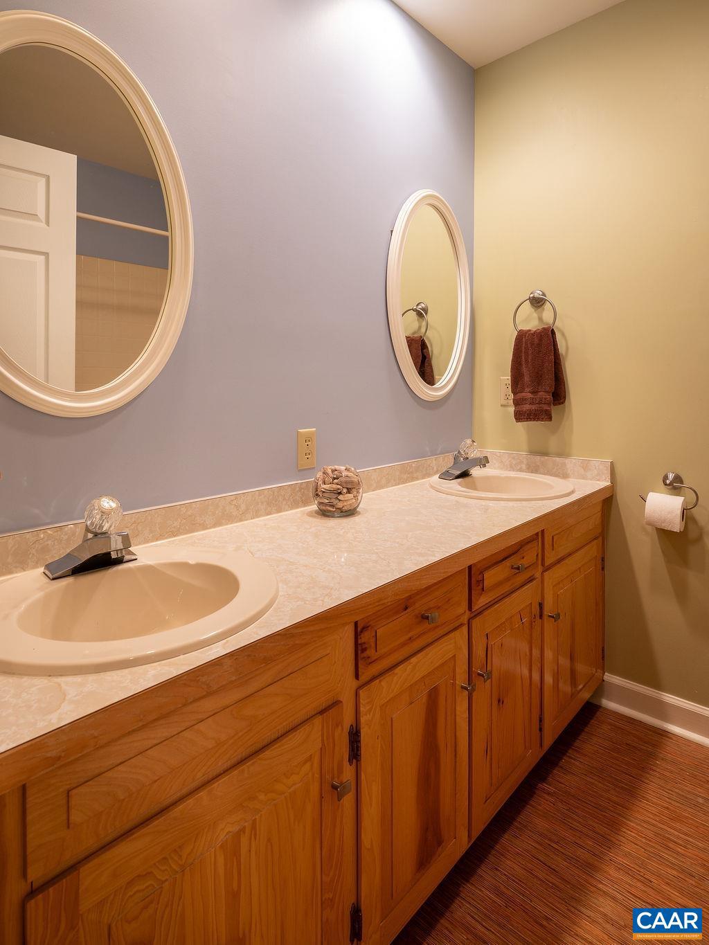 LAKE REYNOVIA - Residential