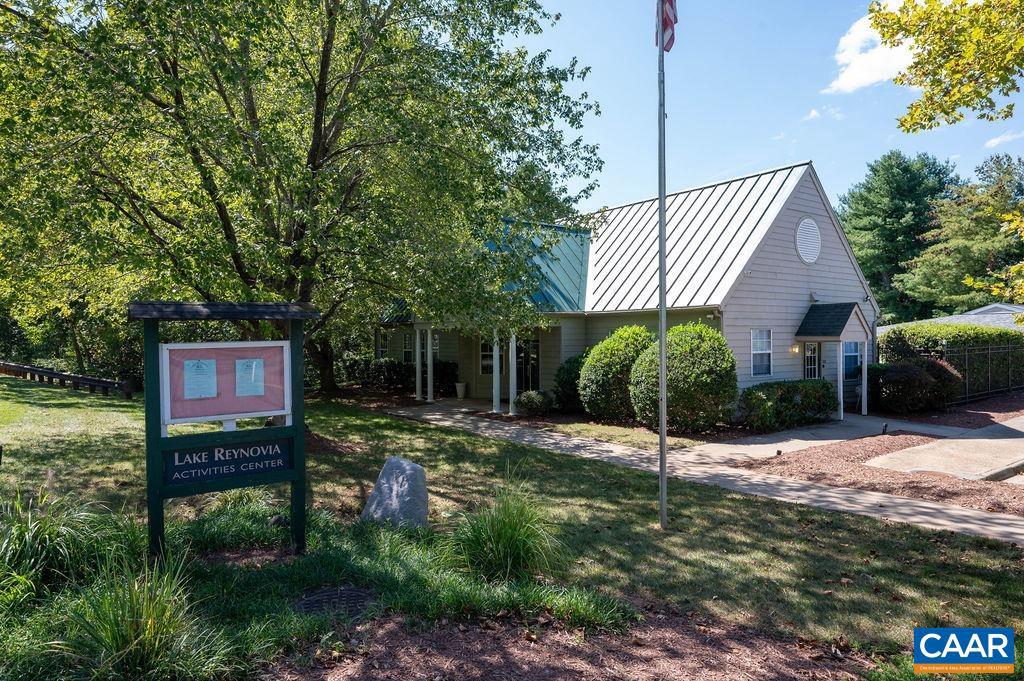 LAKE REYNOVIA - Residential