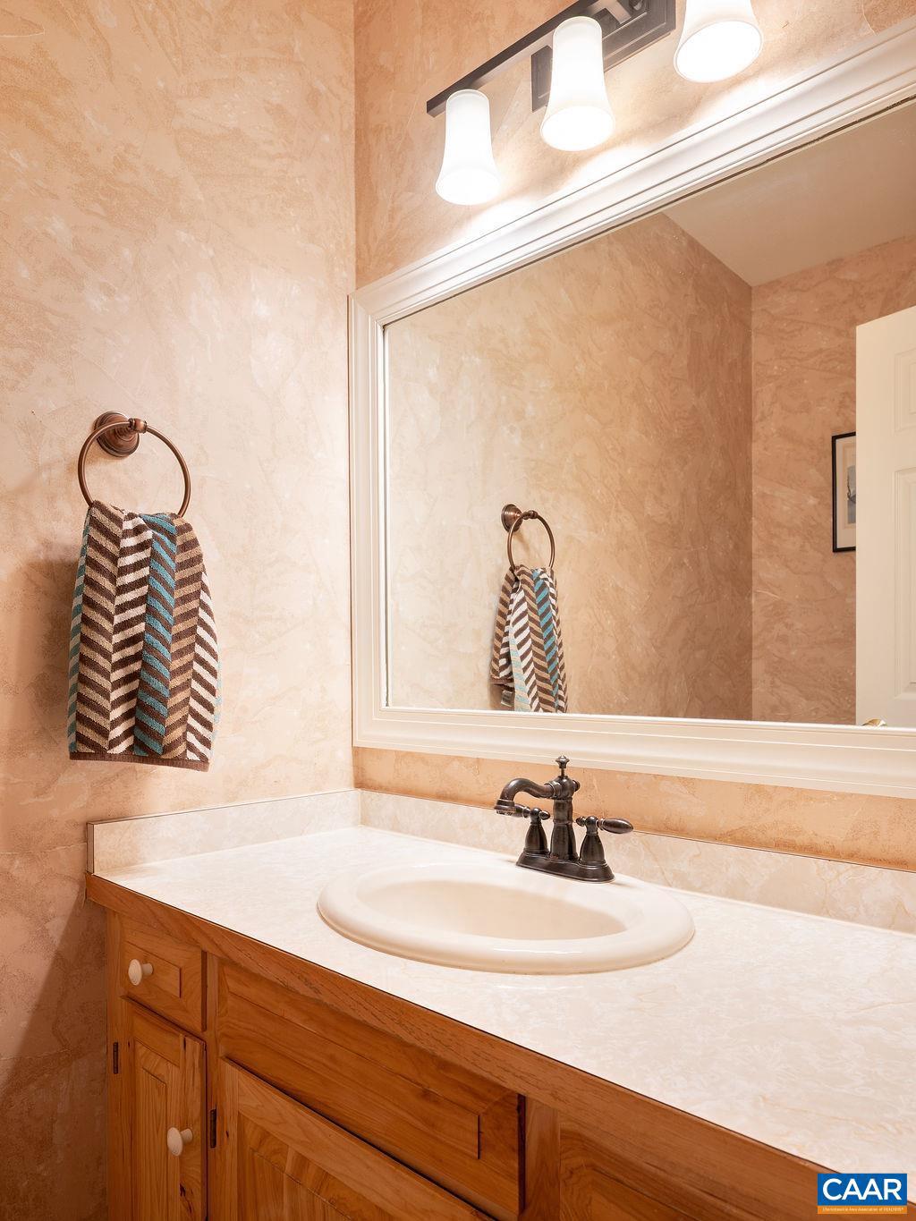 LAKE REYNOVIA - Residential