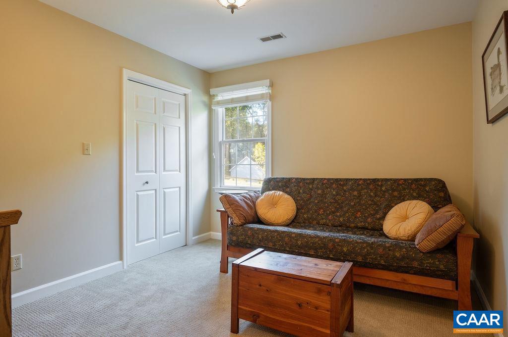 LAKE REYNOVIA - Residential