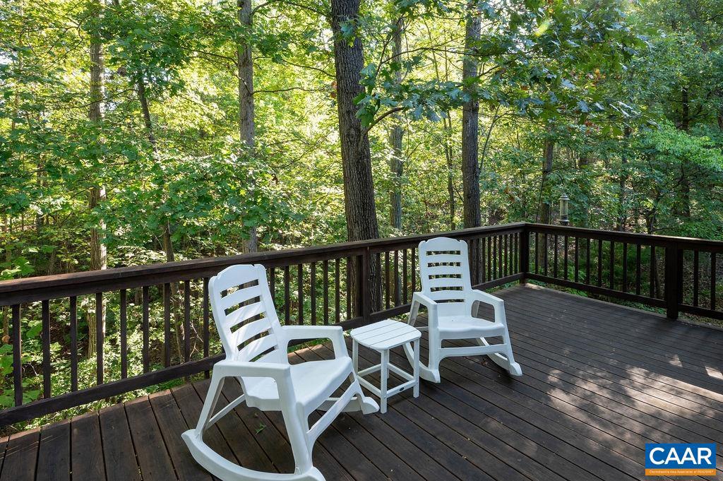 LAKE REYNOVIA - Residential