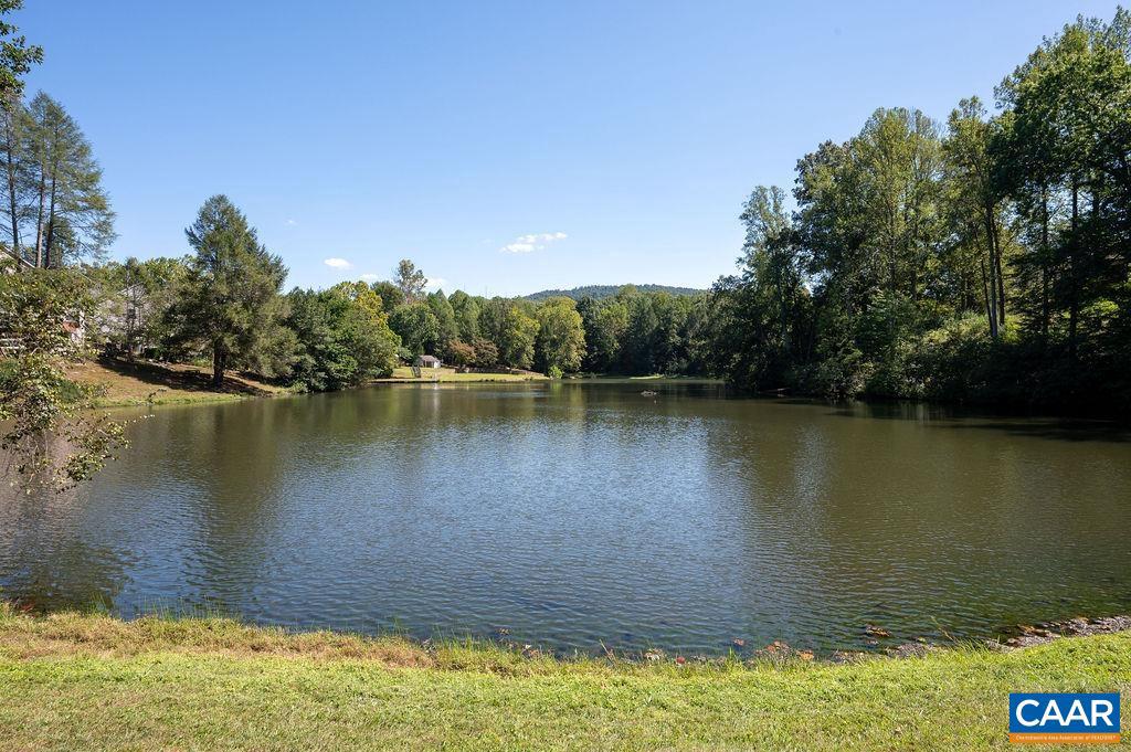 LAKE REYNOVIA - Residential