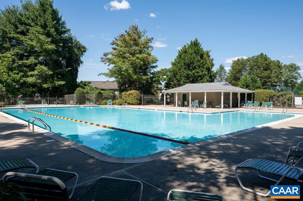 LAKE REYNOVIA - Residential