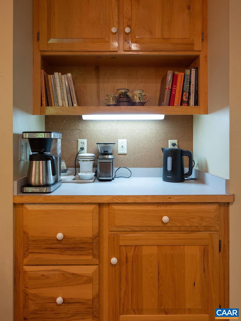 LAKE REYNOVIA - Residential