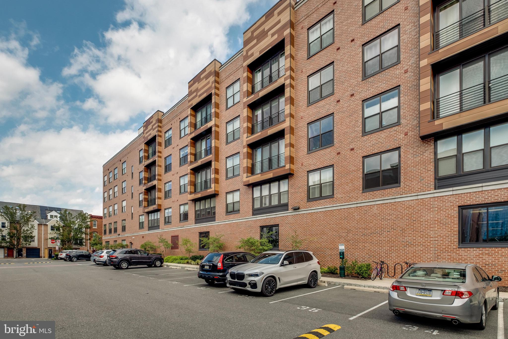 2400 SOUTH - Residential