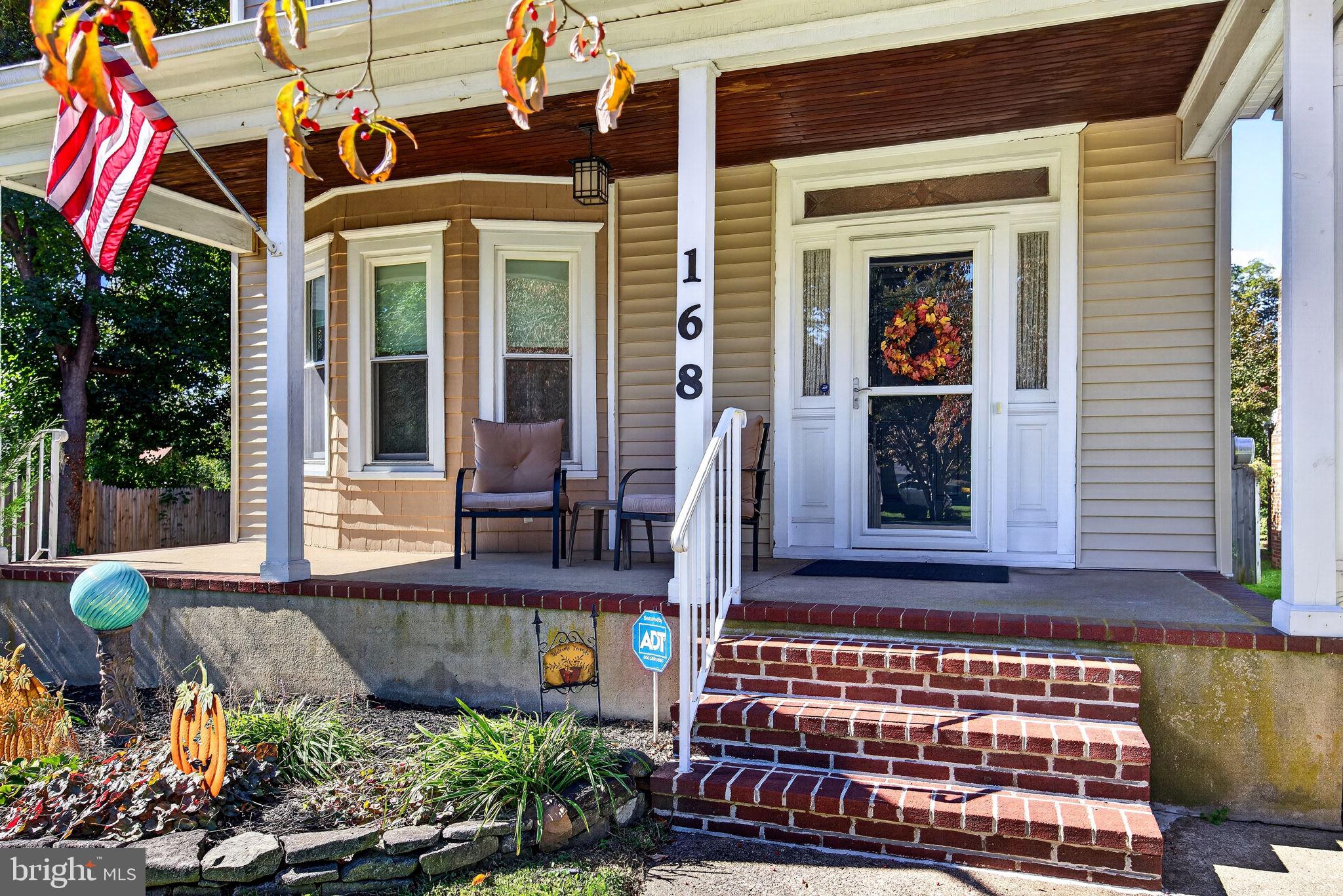 168 LAKESIDE BOULEVARD