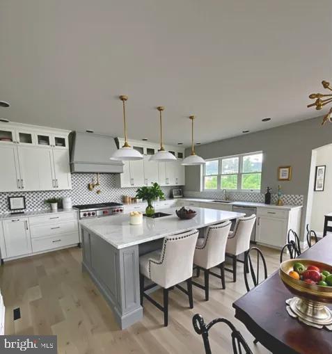 6 LIGARO WAY 17