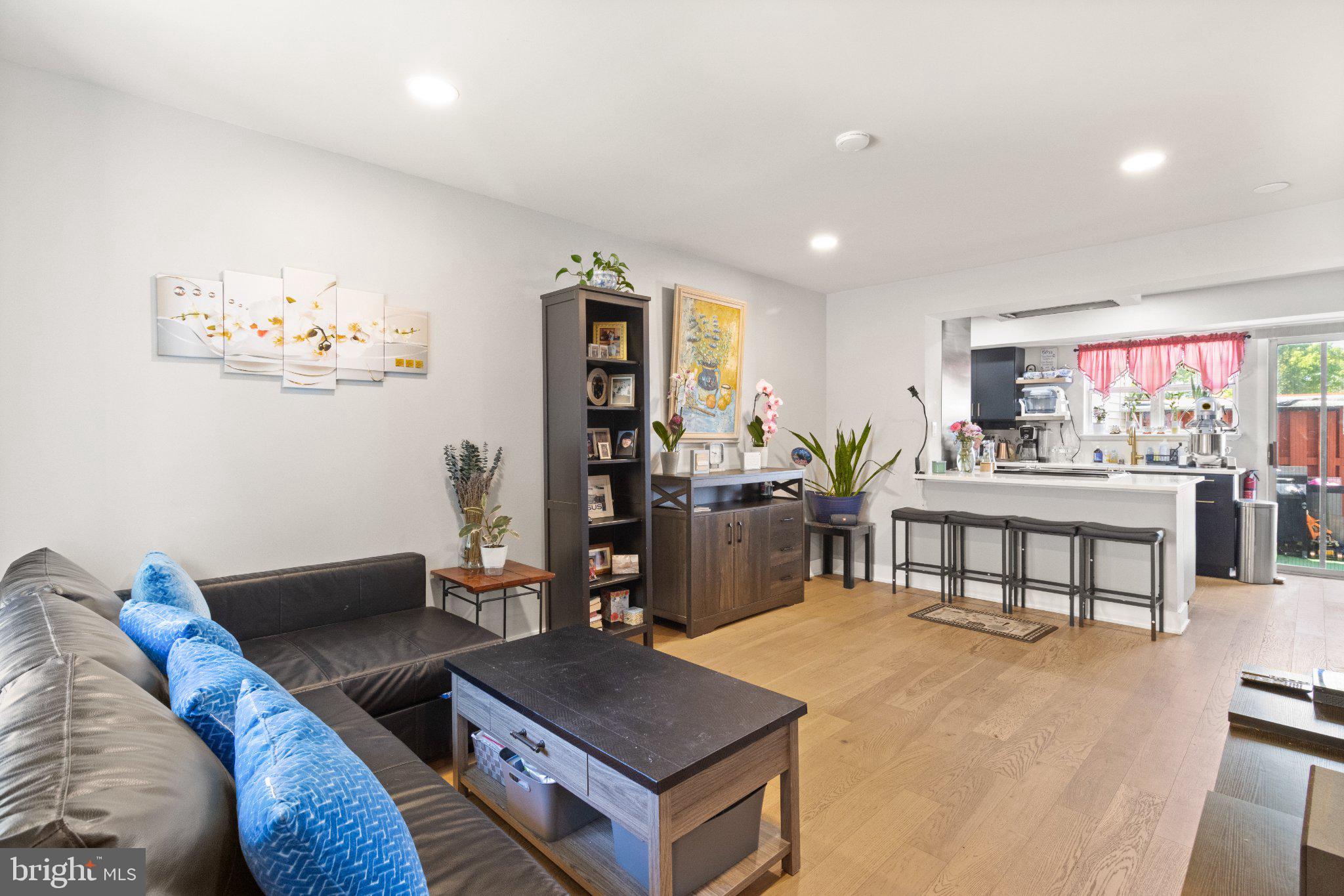 ROLLING RIDGE - Residential