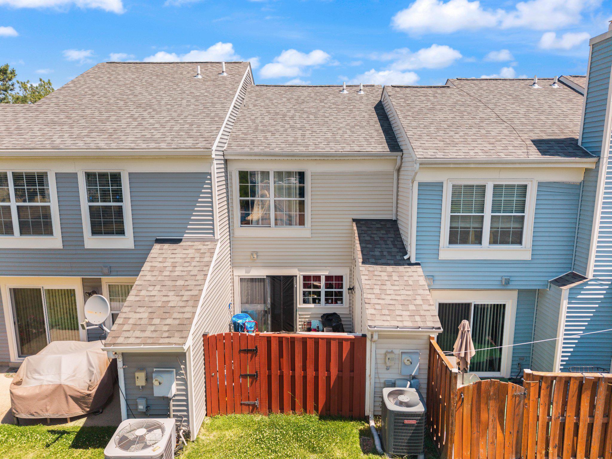 ROLLING RIDGE - Residential