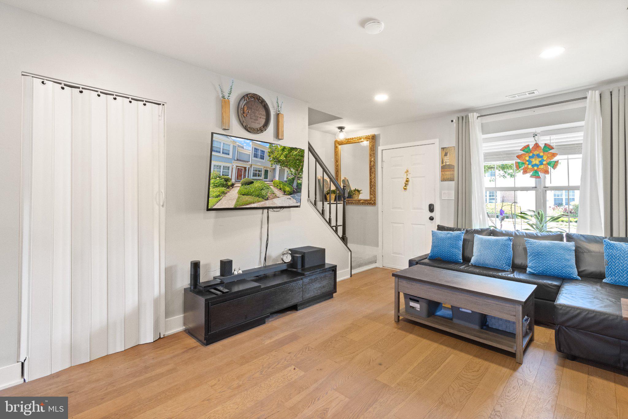 ROLLING RIDGE - Residential