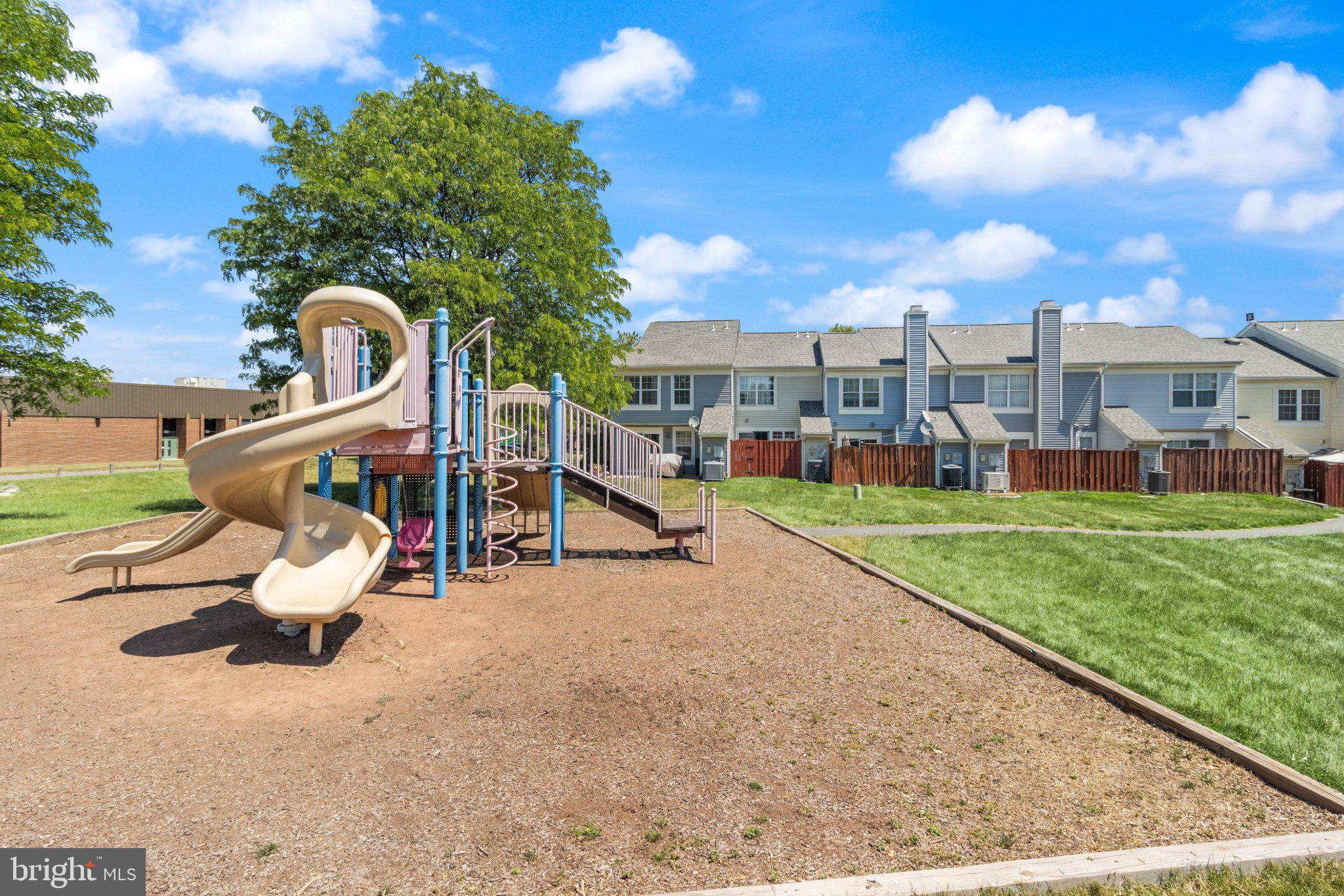 ROLLING RIDGE - Residential