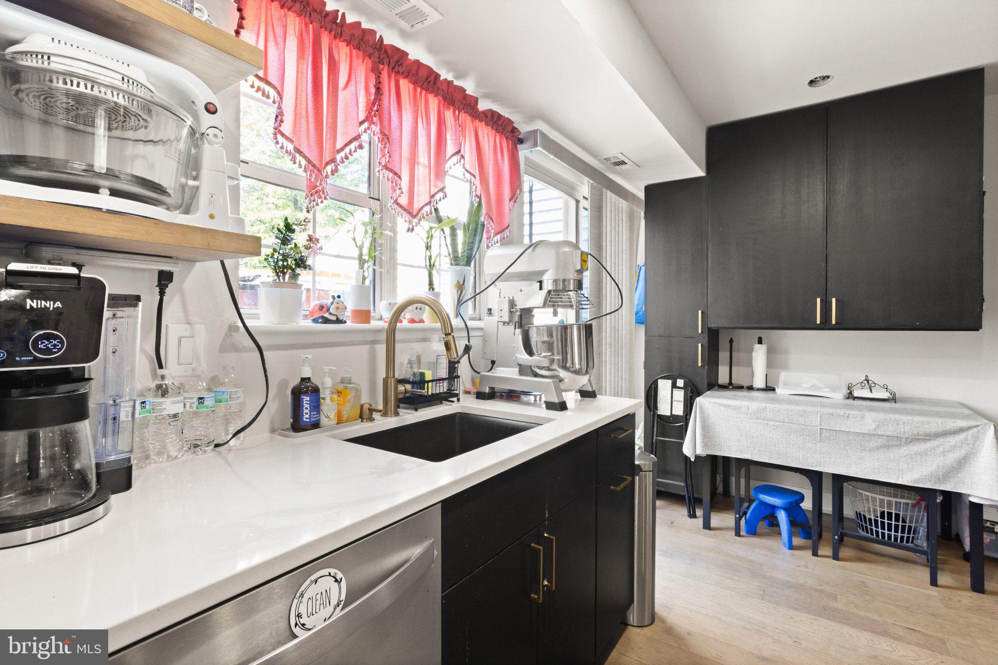 ROLLING RIDGE - Residential