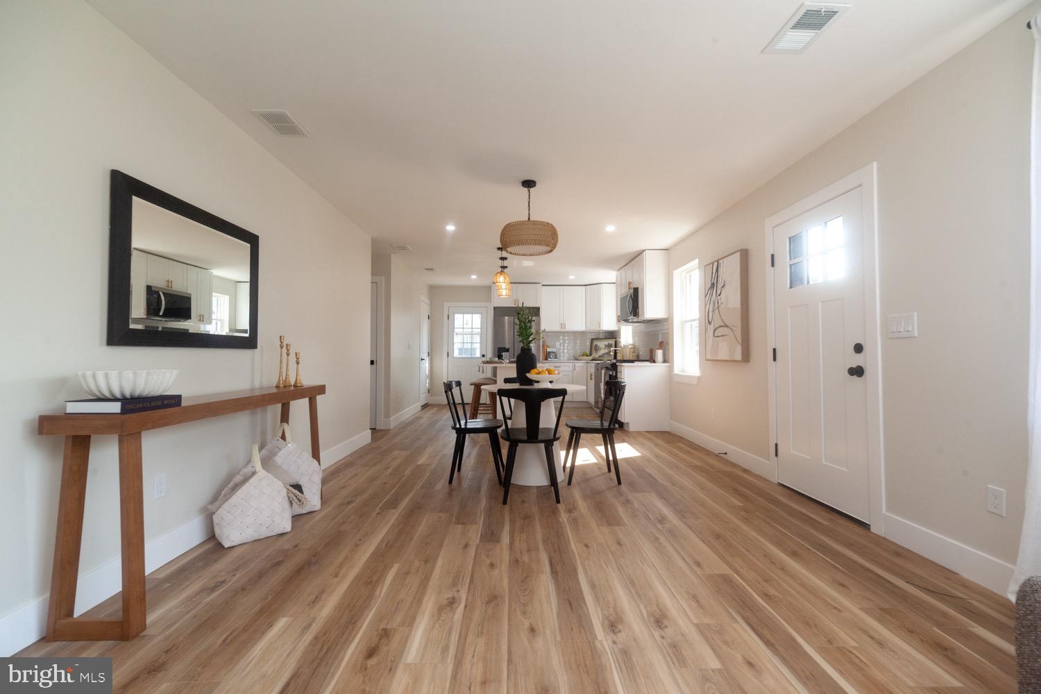 6827 HIGHLAND AVENUE