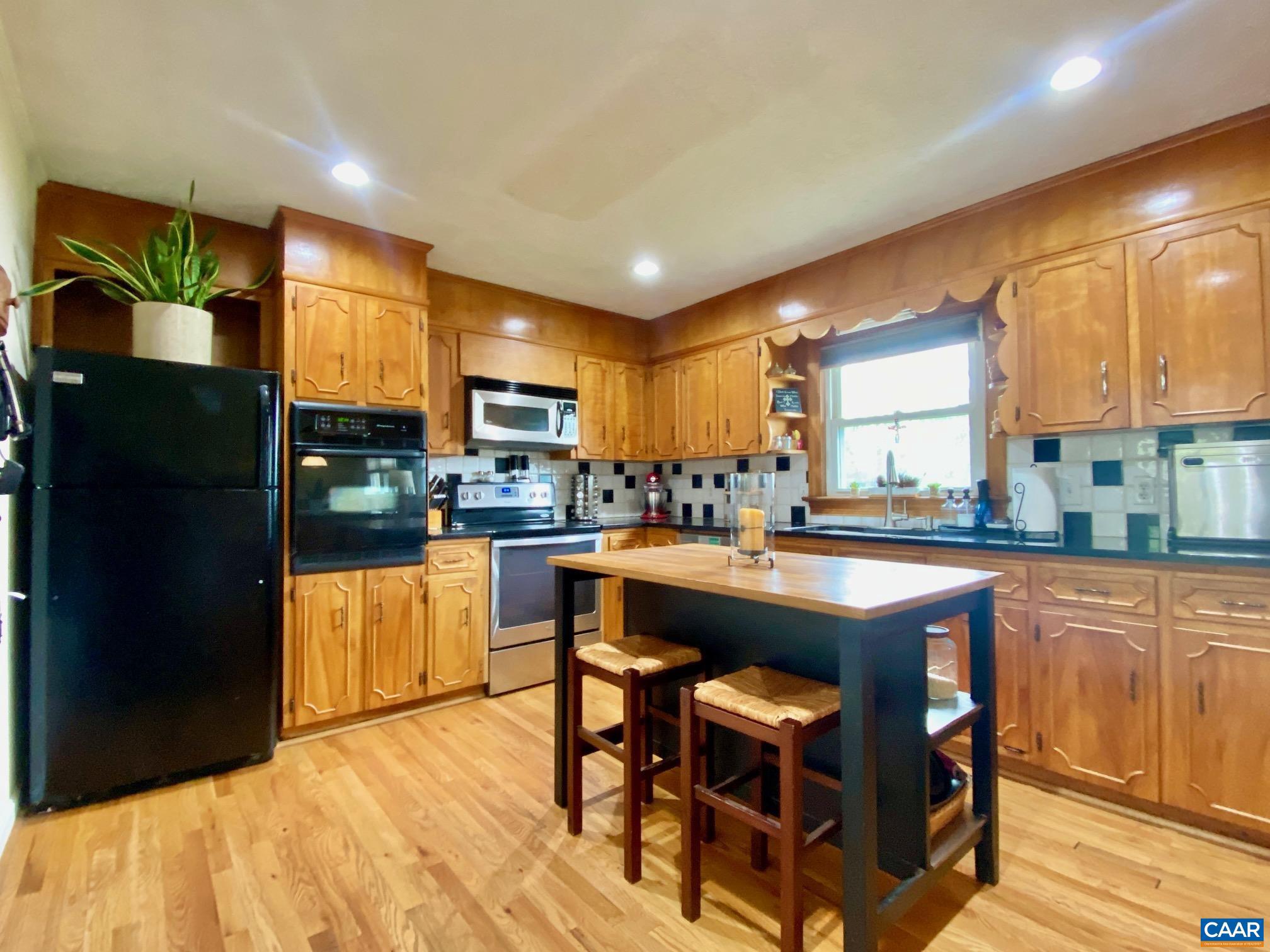 WOODRIDGE - Residential