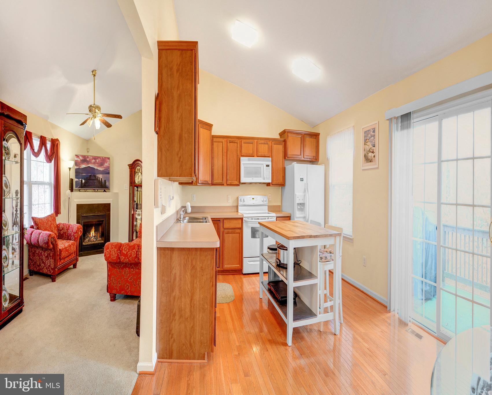 PRESIDENTIAL LAKES - Residential