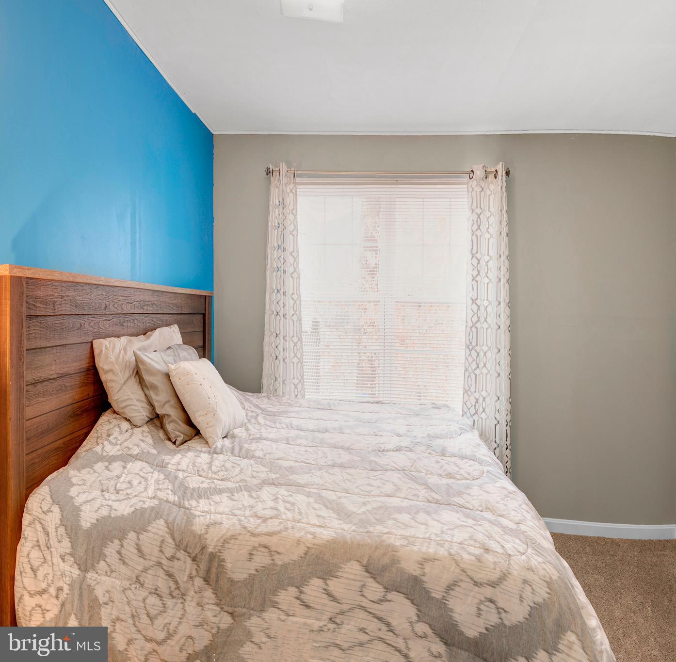 PRESIDENTIAL LAKES - Residential