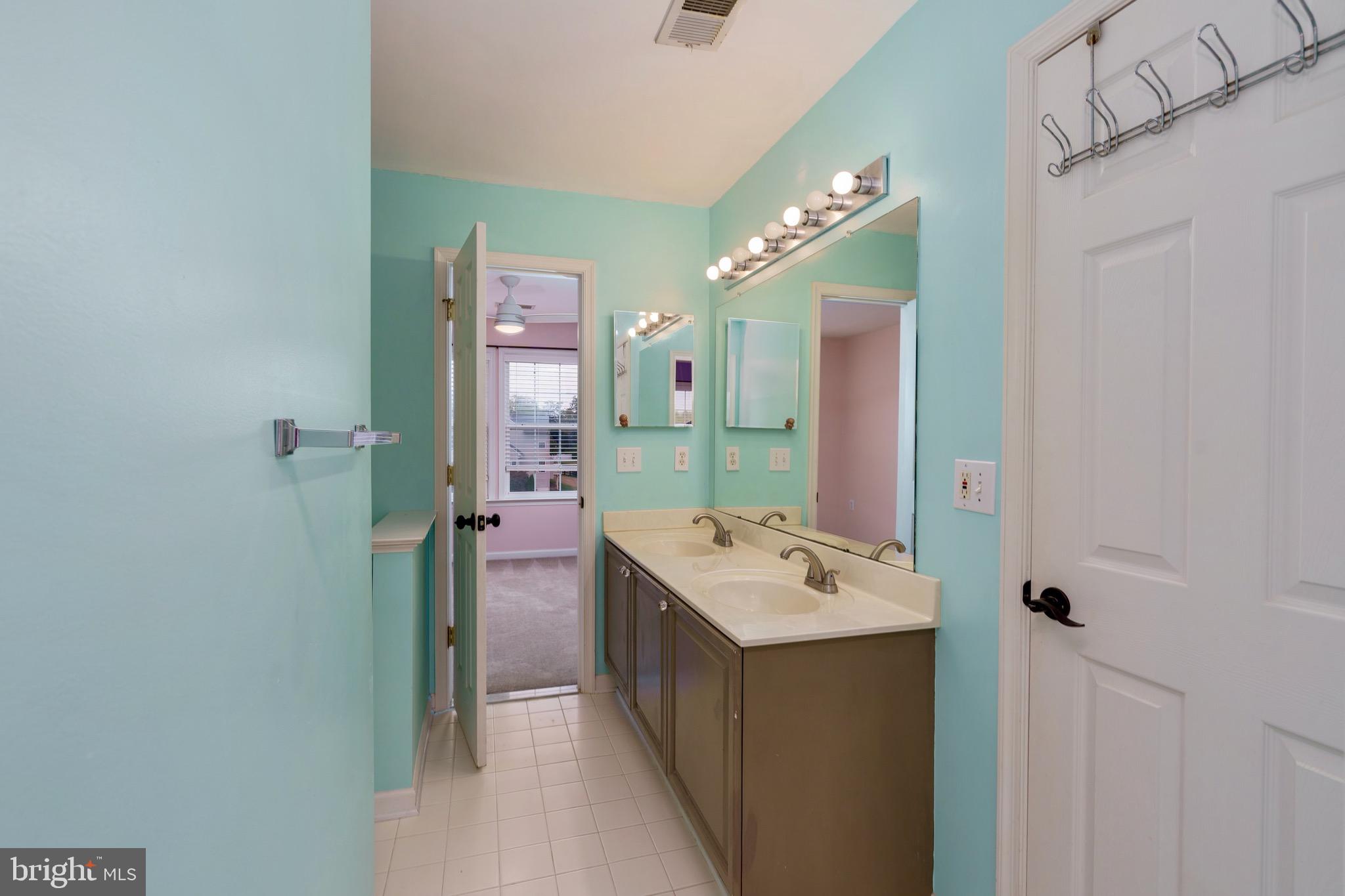 WILLOW SPRINGS ACRES - Residential