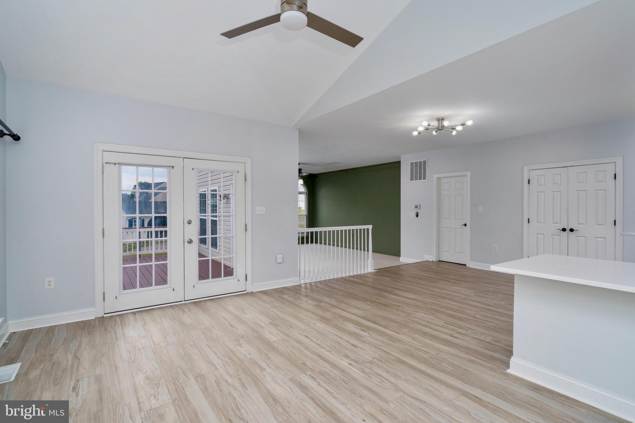 WILLOW SPRINGS ACRES - Residential