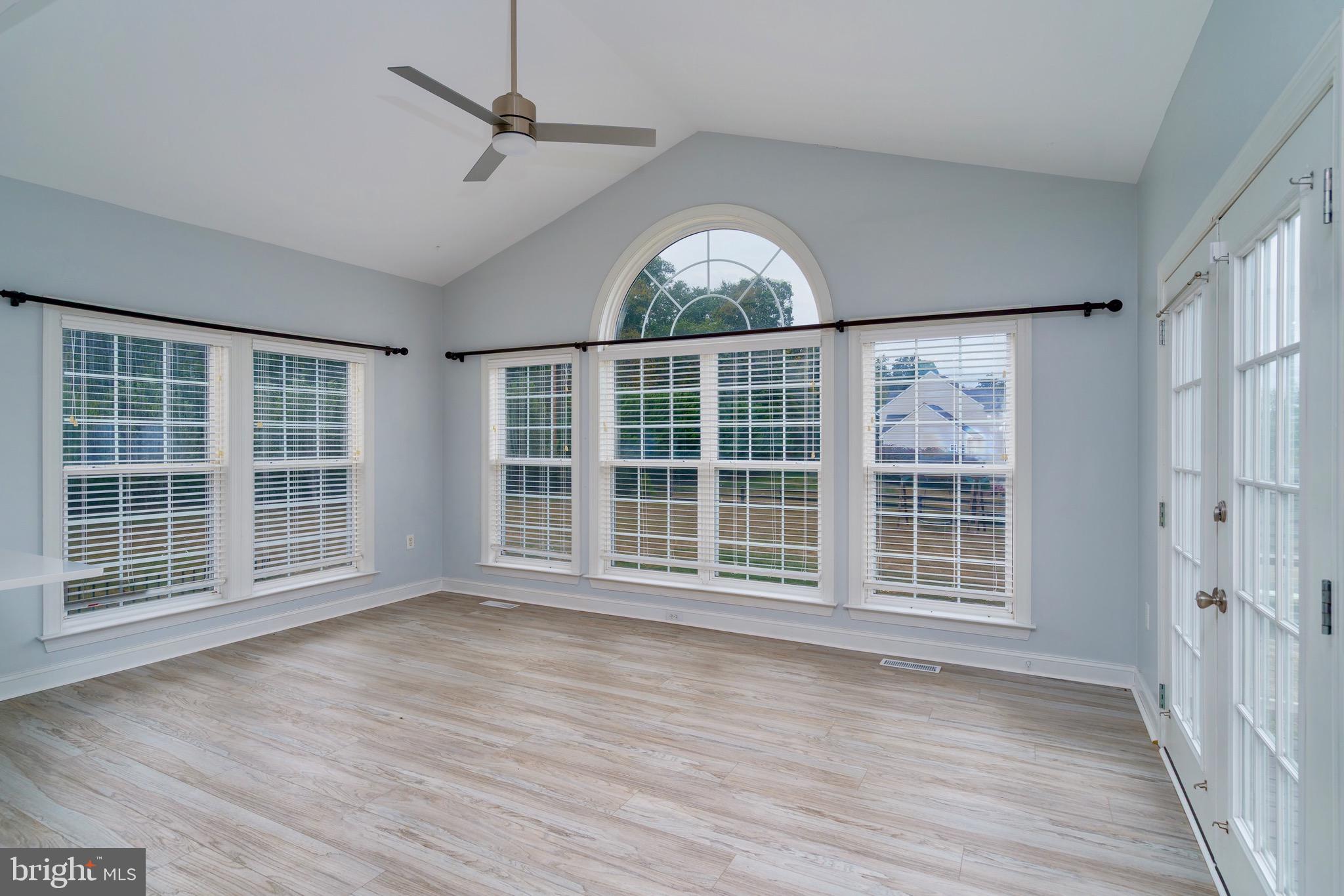 WILLOW SPRINGS ACRES - Residential