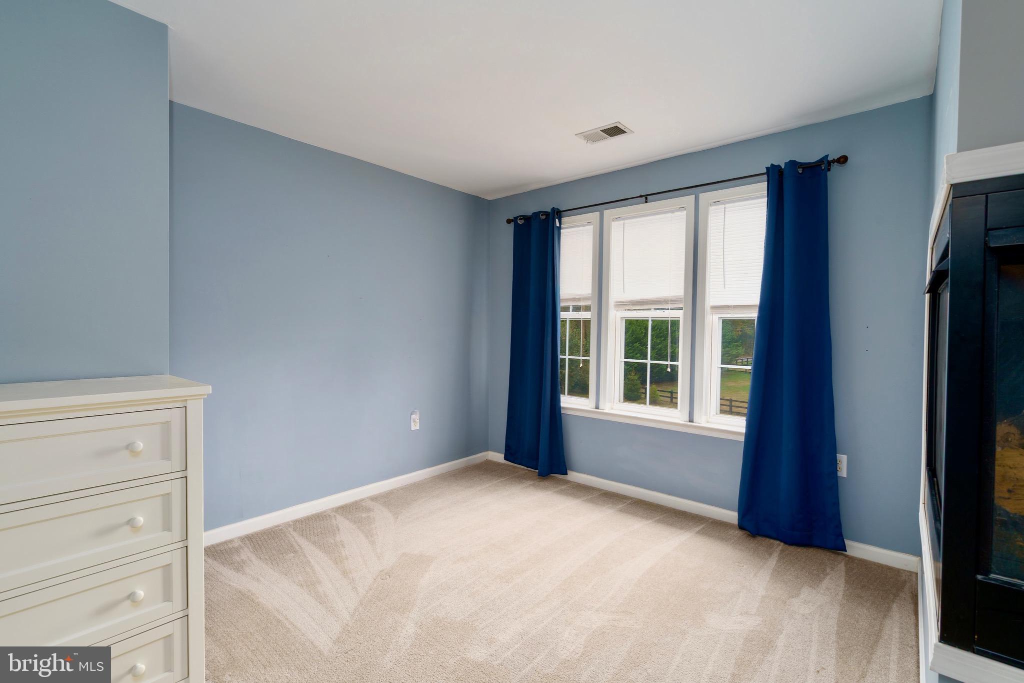 WILLOW SPRINGS ACRES - Residential