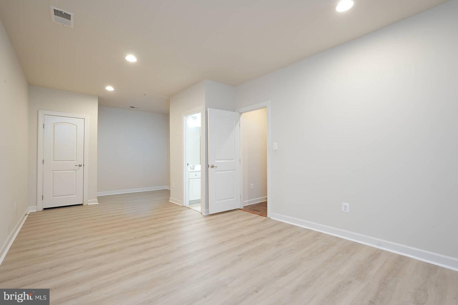 WATKINS MILL TOWN CENTER - Residential