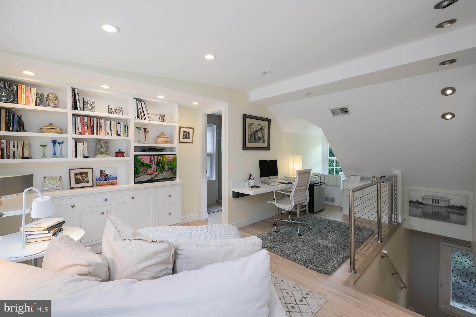 GEORGETOWN - Residential