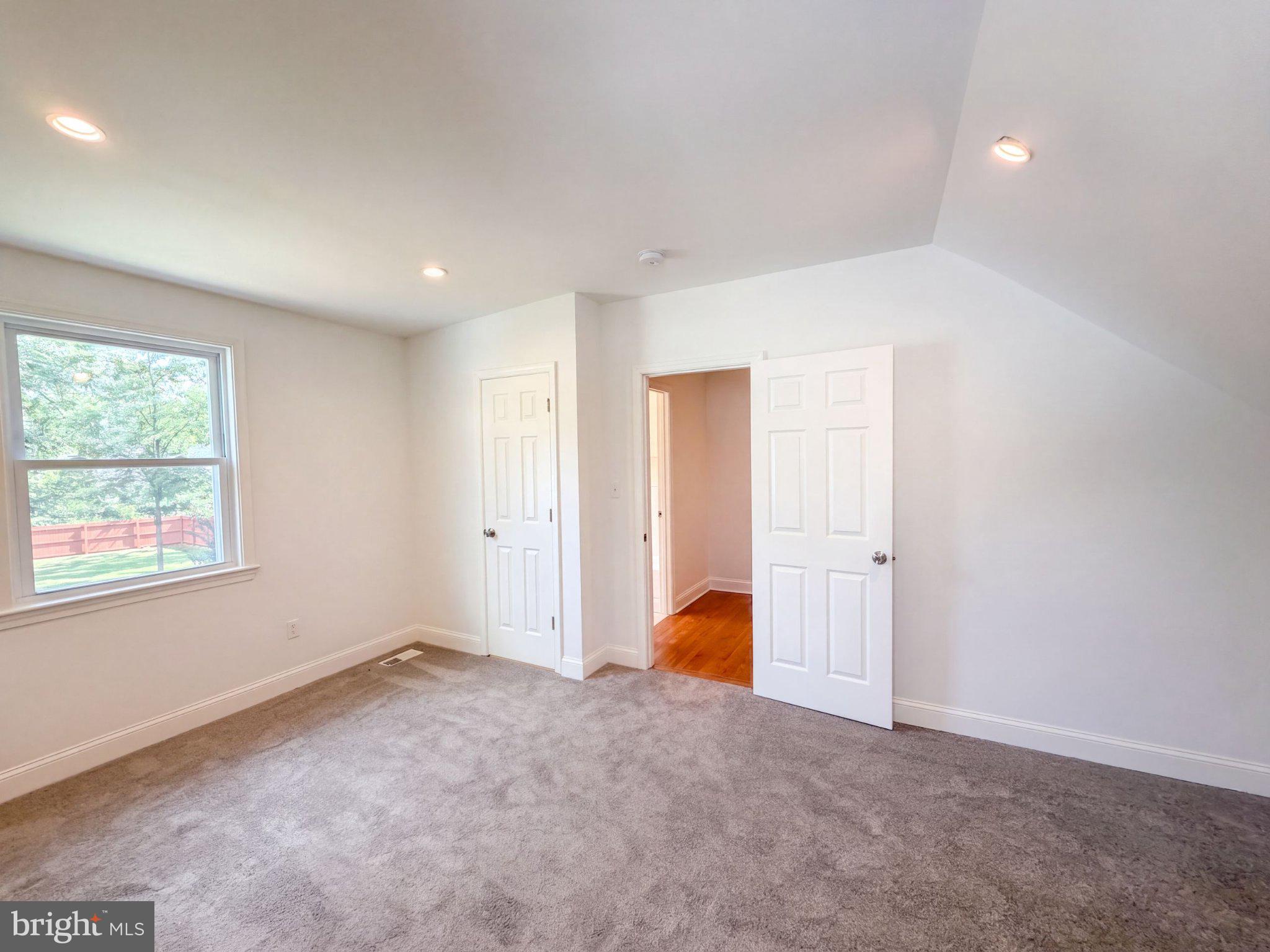 204 N HURON DRIVE