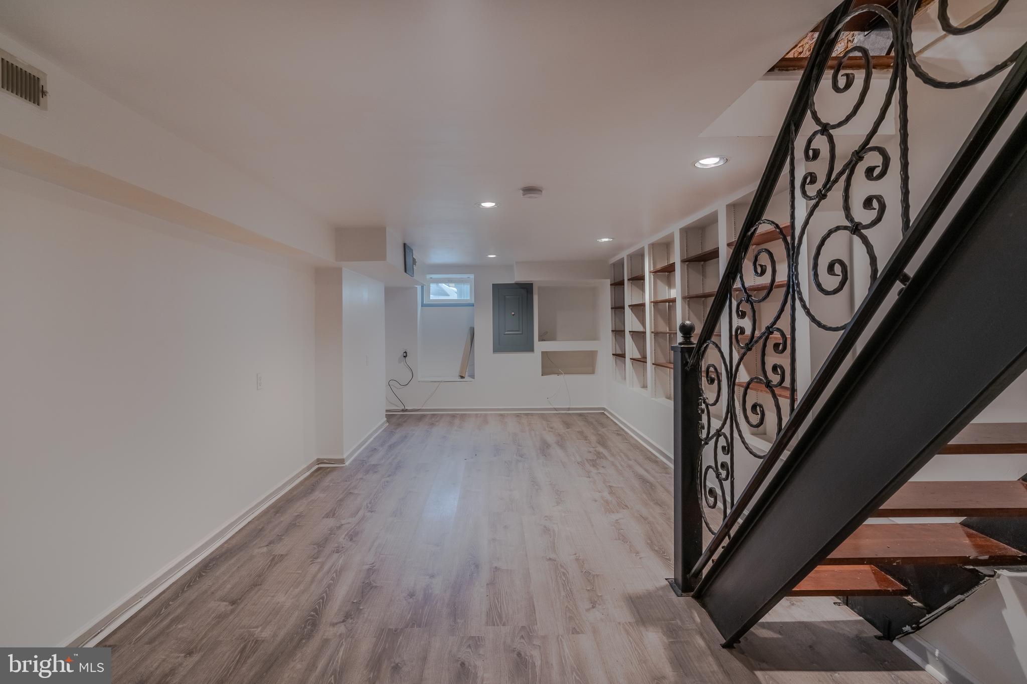 WASHINGTON VILLAGE - Residential