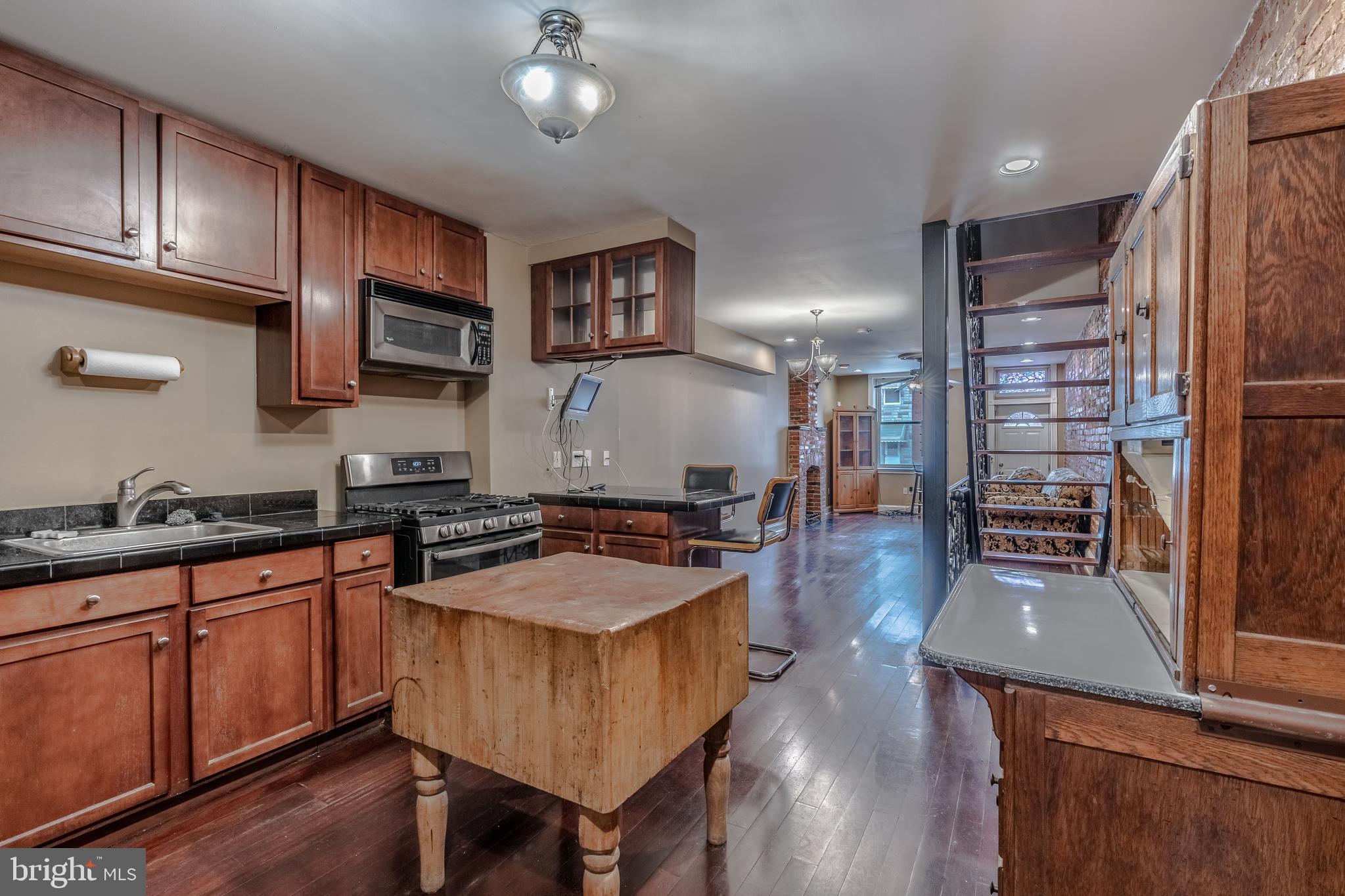 WASHINGTON VILLAGE - Residential