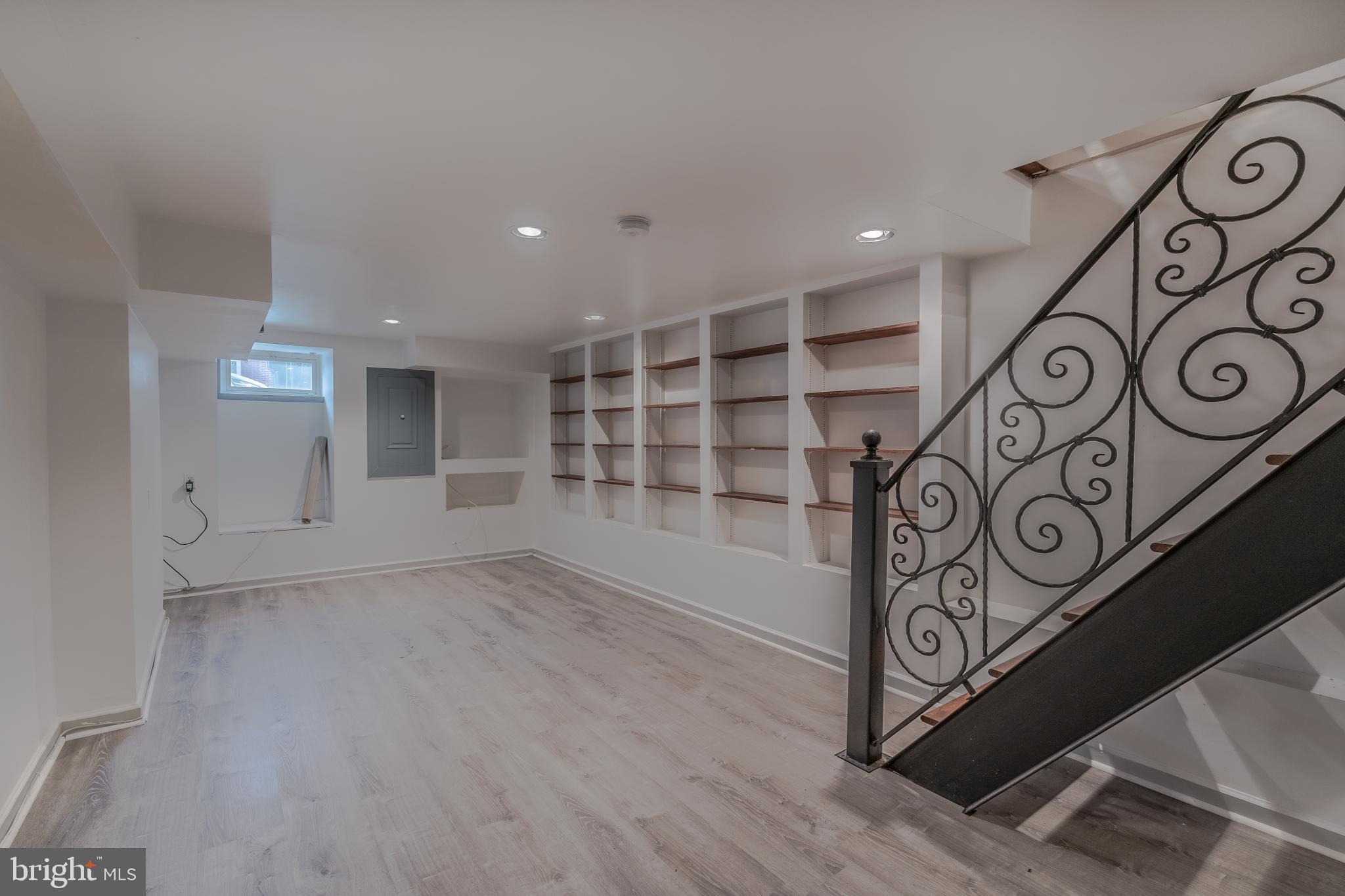 WASHINGTON VILLAGE - Residential